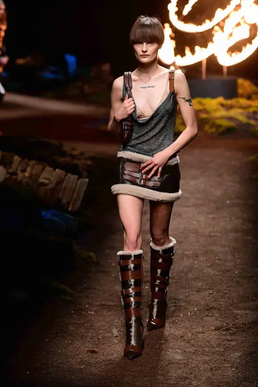 Blumarine осень-зима 2023/24 Blumarine осень-зима 2023/24