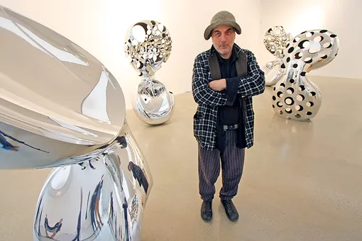 Знаменитый архитектор и дизайнер Рон Арад представит в Москве свои лучшие работы Знаменитый архитектор и дизайнер Рон Арад представит в Москве свои лучшие работы