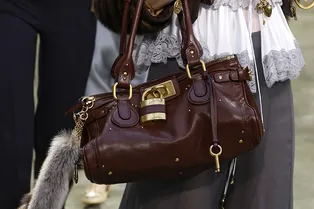 Проверьте себя на трендовость: эти 6 вещей уже есть в гардеробах самых модных девушек Проверьте себя на трендовость: эти 6 вещей уже есть в гардеробах самых модных девушек