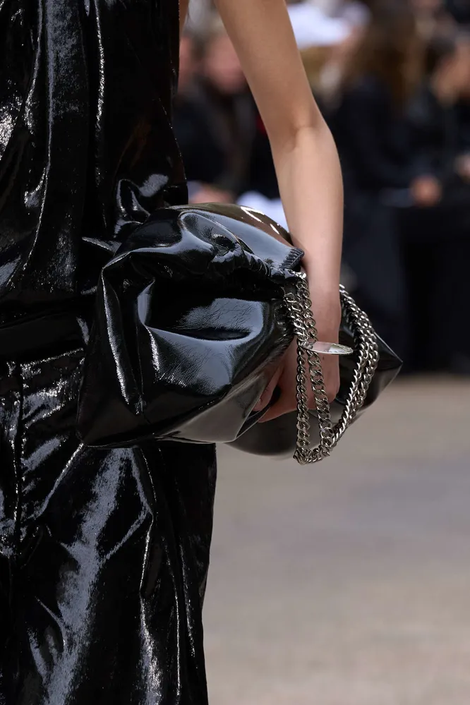 Stella McCartney весна-лето 2025 Stella McCartney весна-лето 2025