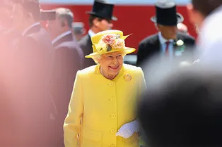 11 образов Елизаветы II, которые докажут, что у королевы отличный вкус