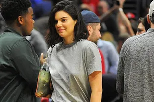 Скинни и сапоги под рептилию: мастер-класс от Кендалл Дженнер, как разбавить скучный образ