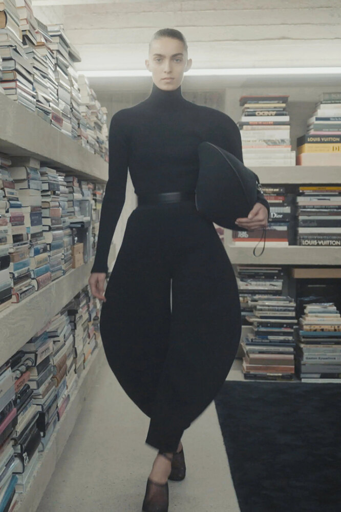 Alaïa осень-зима 2023/24 Alaïa осень-зима 2023/24