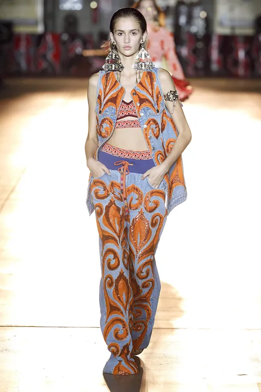 Etro весна-лето 2022 Etro весна-лето 2022