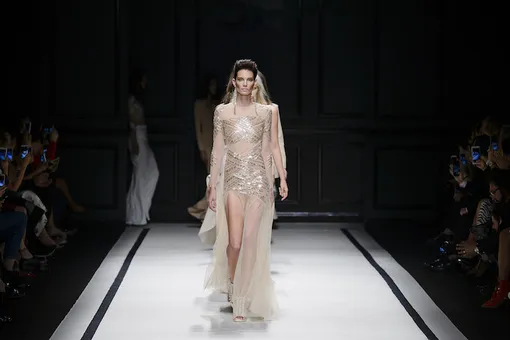 Elisabetta Franchi, весна-лето 2016 Elisabetta Franchi, весна-лето 2016
