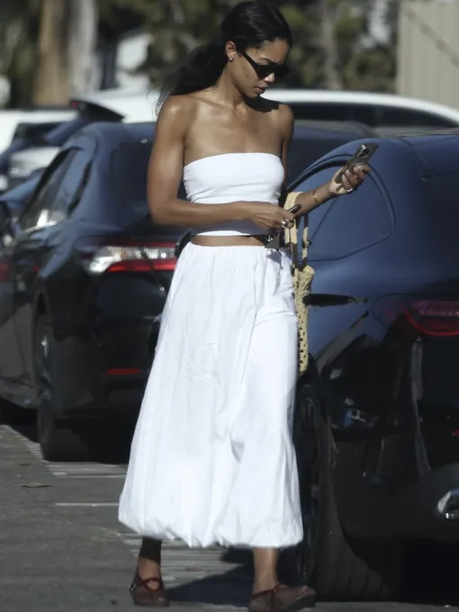 Лора Харриер