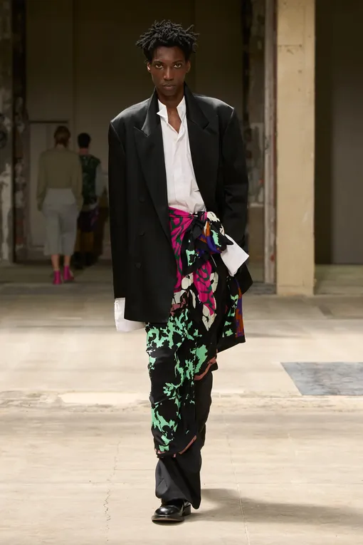 Dries Van Noten весна-лето 2026 Dries Van Noten весна-лето 2026