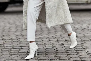 12 способов носить любимые белые брюки, не дожидаясь лета