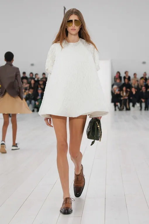 Loewe весна-лето 2025 Loewe весна-лето 2025