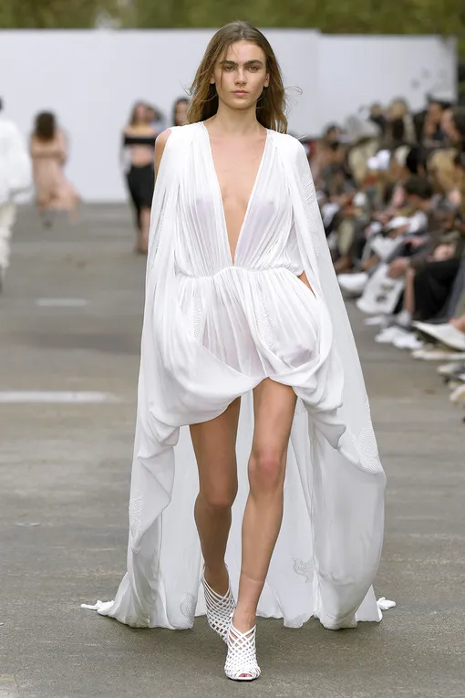 Stella McCartney весна-лето 2025