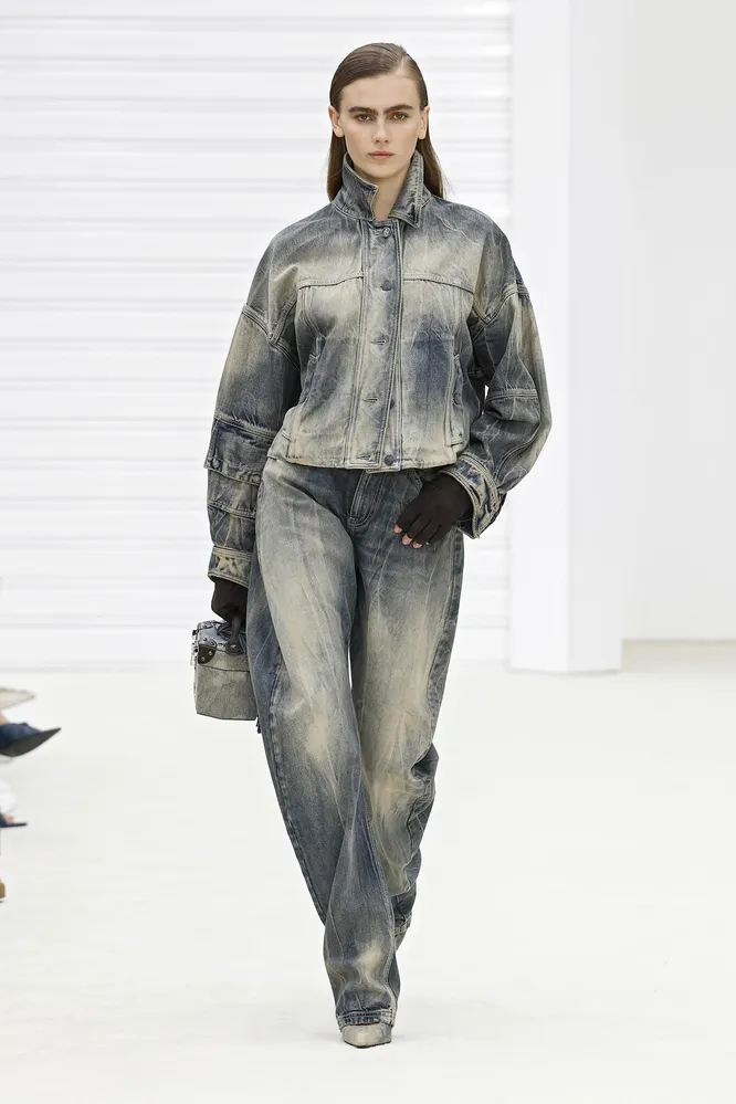 Ferrari весна-лето 2026