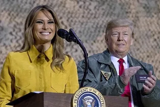 Мелания Трамп в «тимберлендах» и горчичном жакете Victoria Beckham прилетела в Ирак