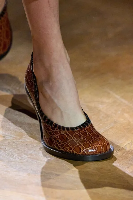 Dries Van Noten осень-зима 2025/2026 Dries Van Noten осень-зима 2025/2026