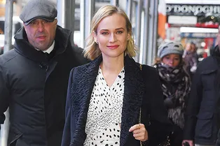 Принцесса в горошину: Диана Крюгер в платье Jason Wu и идеальном темно-синем пальто