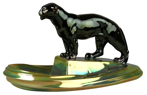 Фигура пантеры с эмалью эозин, фабрика «Жолнаи»