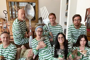 Дочь Брюса Уиллиса объяснила, почему он изолировался с Деми Мур, а не с нынешней супругой