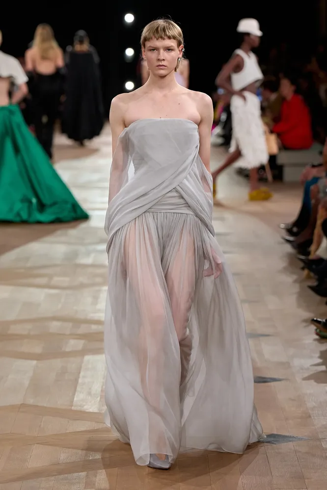 Balenciaga весна-лето 2026