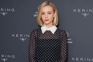Кэри Маллиган нашла идеальное платье в горошек