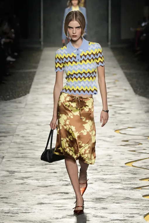 Versace весна-лето 2025 Versace весна-лето 2025