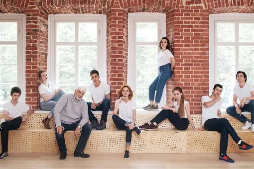 Дмитрий Брусникин: «Театры нужно отдавать молодым» Дмитрий Брусникин: «Театры нужно отдавать молодым»