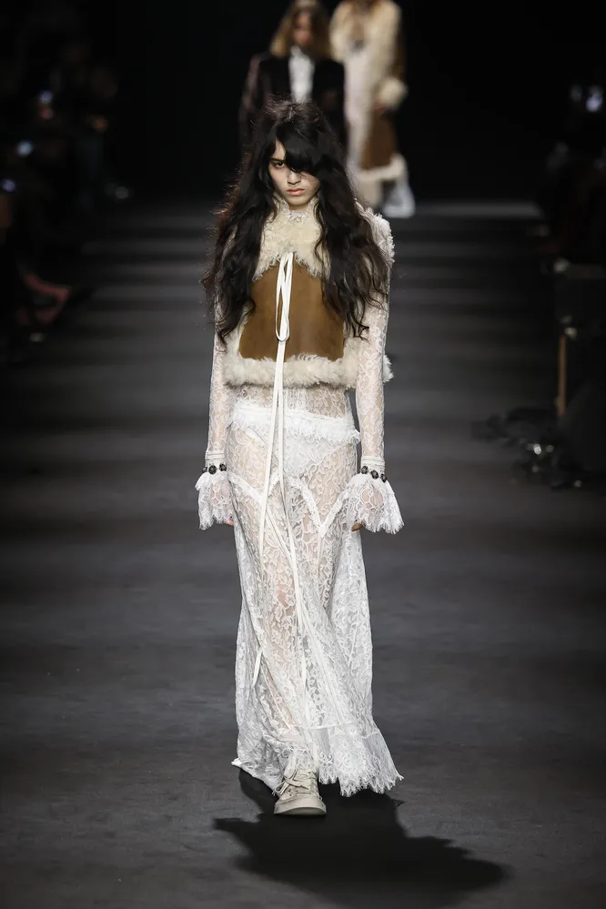 Ann Demeulemeester осень-зима 2026/27 Ann Demeulemeester осень-зима 2026/27