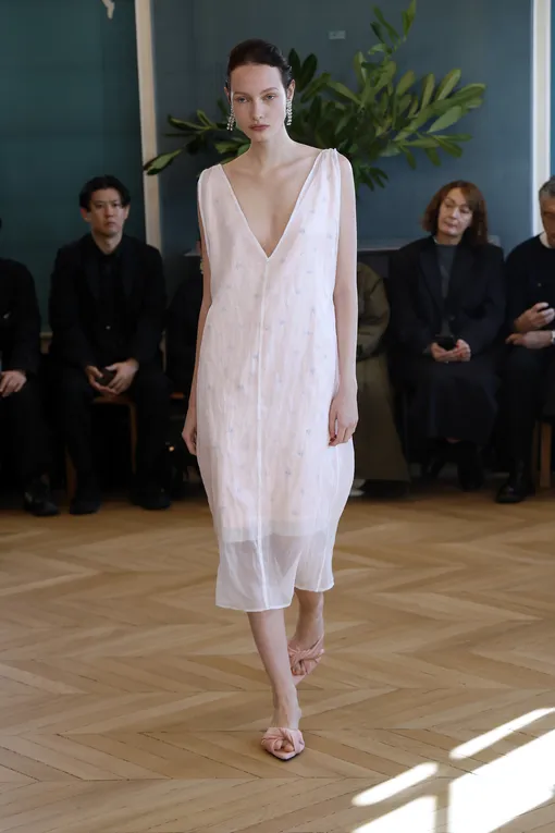 Carven весна-лето 2025 Carven весна-лето 2025