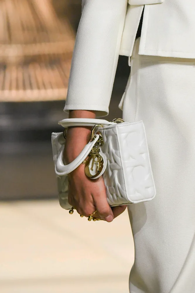 Christian Dior осень-зима 2024/25 Christian Dior осень-зима 2024/25