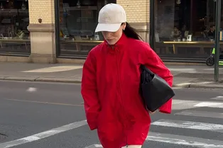 Эта яркая куртка — лучшая покупка на весну-2026