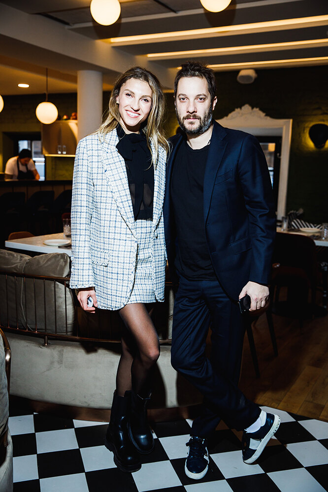 Ясмина Муратович и Александр Цыпкин на презентации книги Урсулы Ким