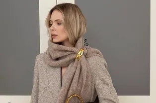 Модная инвестиция: 8 кашемировых шарфов, которые прослужат долгие годы