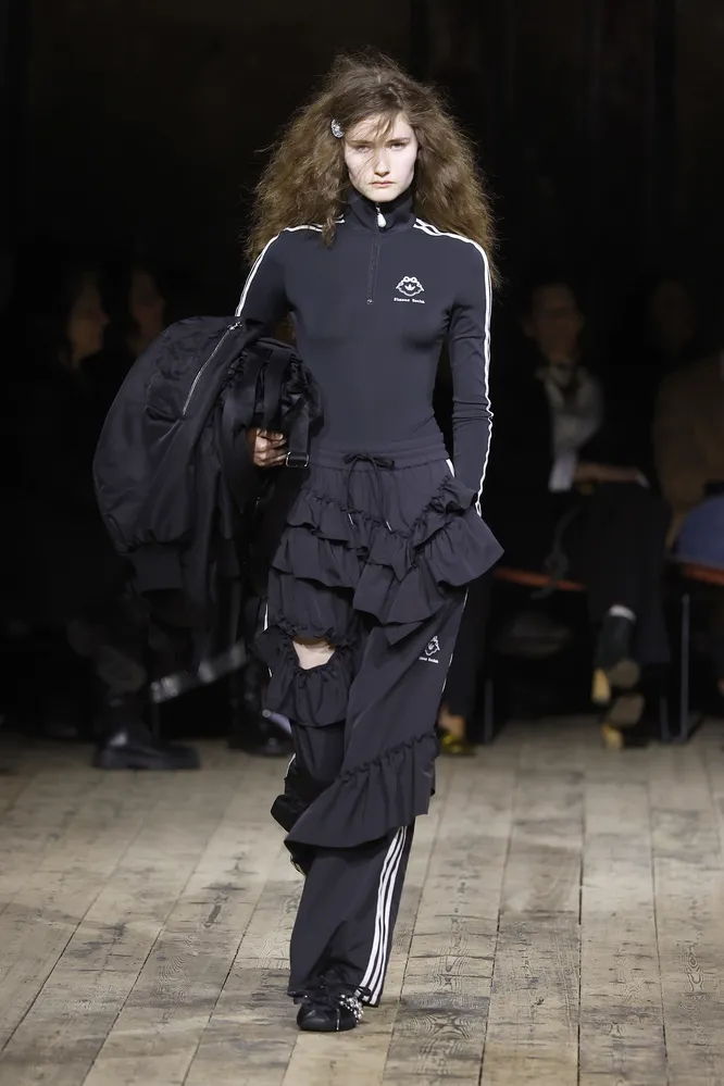 Simone Rocha осень-зима 2026/27 Simone Rocha осень-зима 2026/27