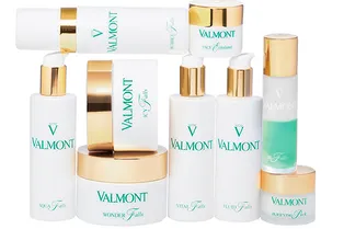 Алый пигмент, коллекция очищающих средств и другие бьюти-новинки