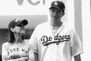Мила Кунис и Эштон Кутчер отметили Хеллоуин на матче Dodgers