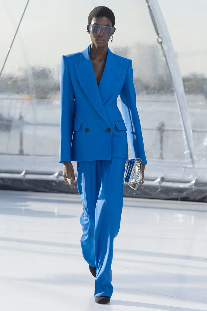 Alexander McQueen весна-лето 2023 Alexander McQueen весна-лето 2023