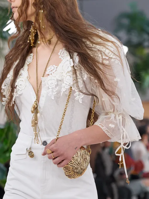 Chloé весна-лето 2025 Chloé весна-лето 2025