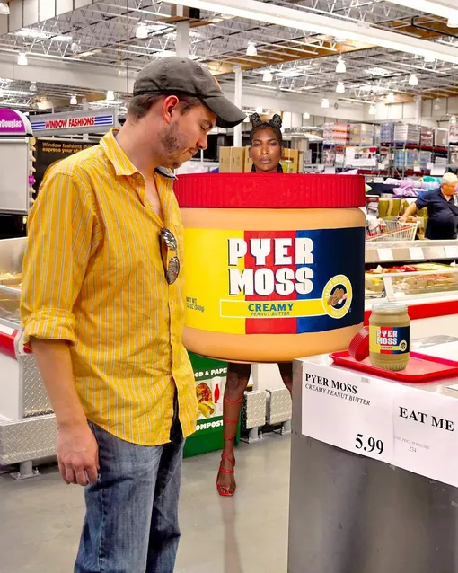 Мем о кутюрном показе Pyer Moss