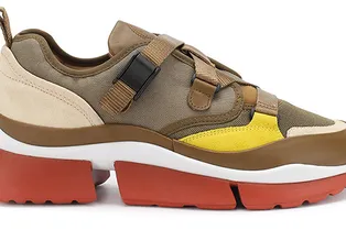 8 пар кроссовок на очень толстой подошве