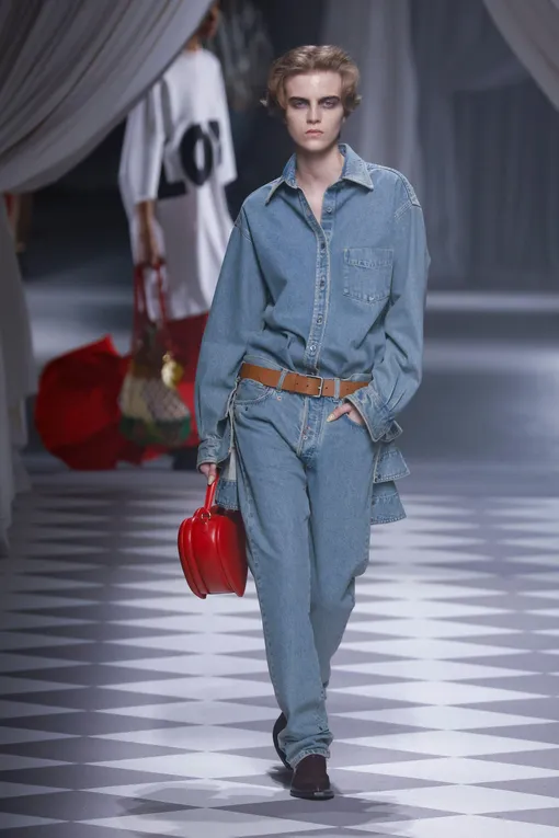 Moschino осень-зима 2024/24 Moschino осень-зима 2024/24