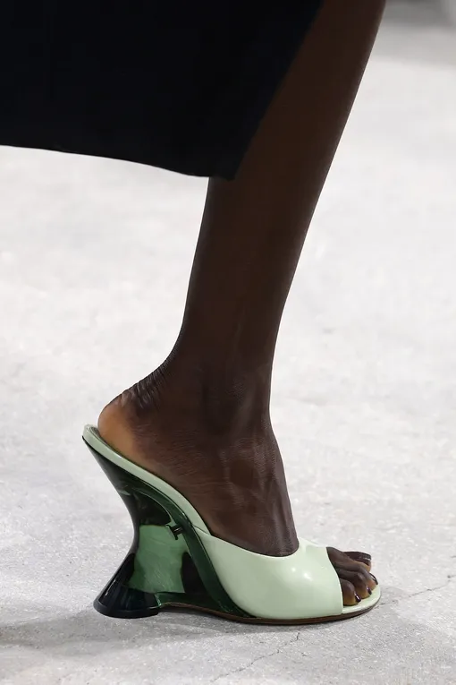 Dries Van Noten весна-лето 2025