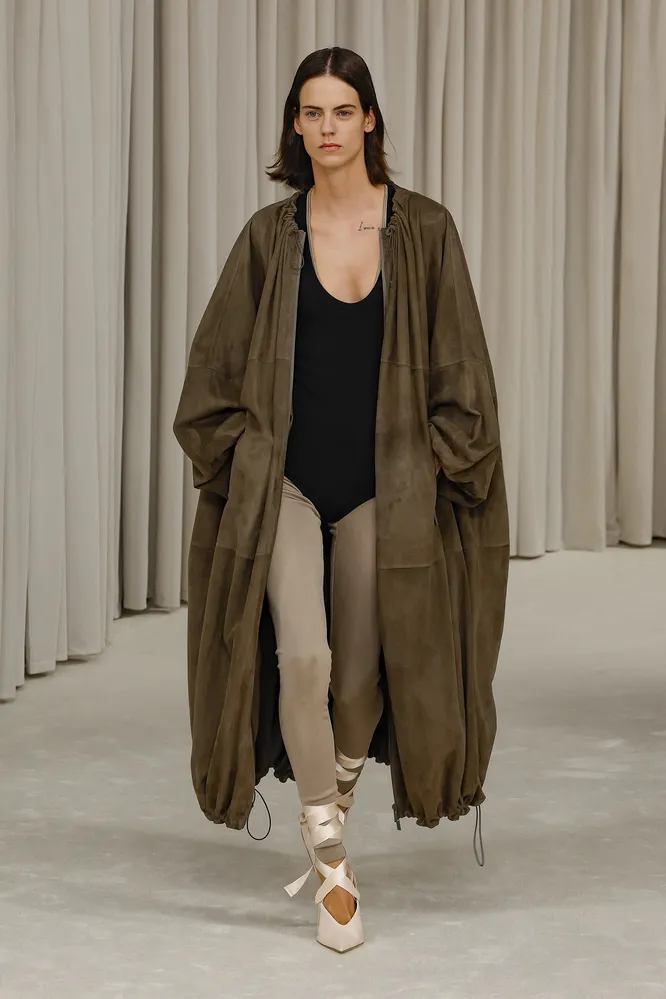 Ferragamo весна-лето 2025