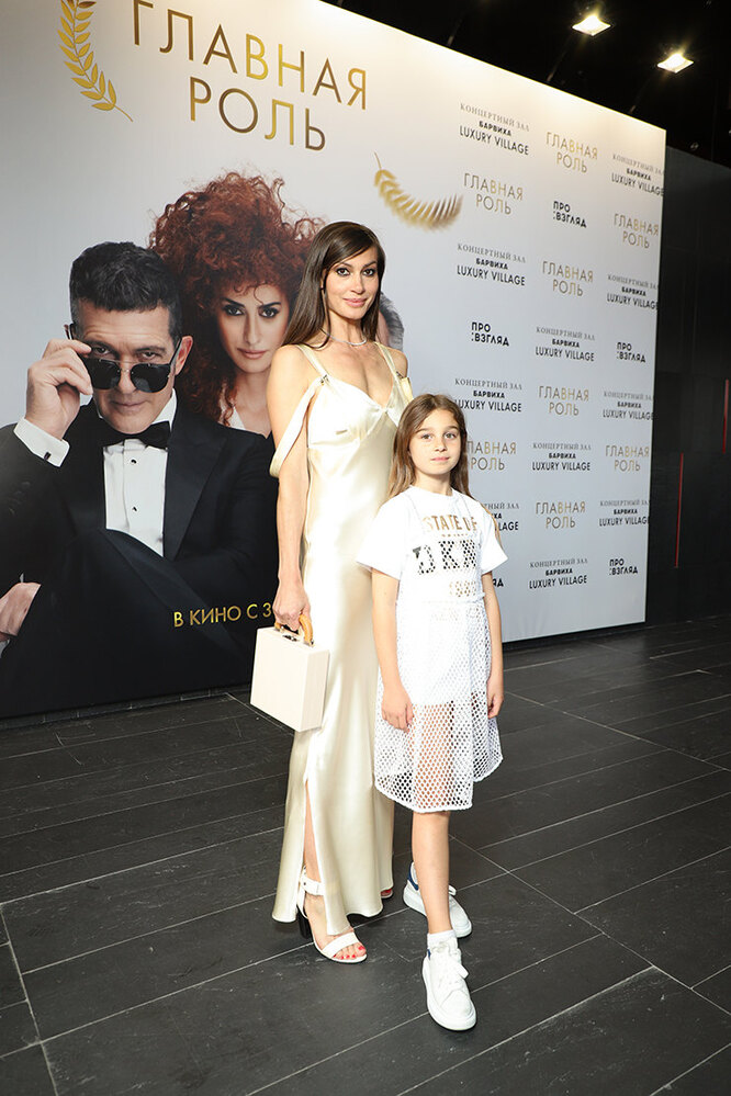 Ирина Йовович с дочерью 