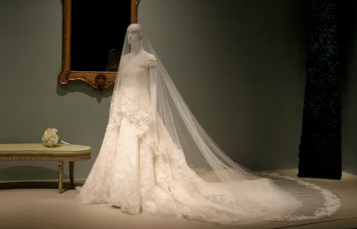 Свадебное платье Амаль Клуни (2014)