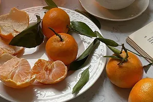 5 сезонных фруктов и ягод, которые стоит добавить в рацион