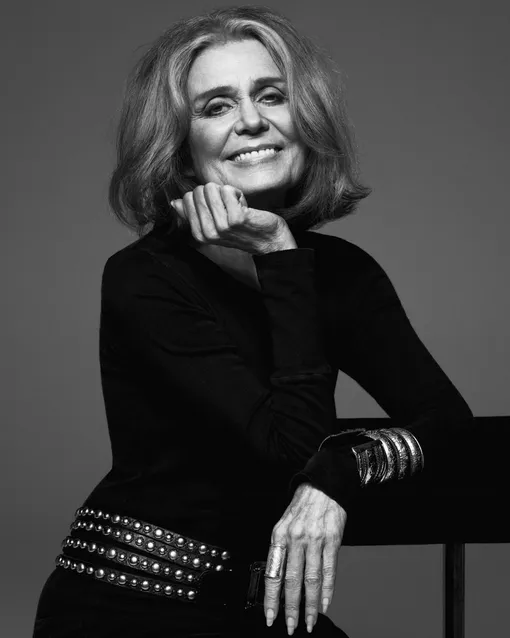 Портрет Глории Стайнем, сделанный Энни Лейбовиц для проекта «Women: New Portraits», 2015 год Портрет Глории Стайнем, сделанный Энни Лейбовиц для проекта «Women: New Portraits», 2015 год