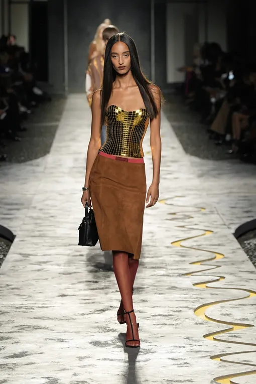 Versace весна-лето 2025