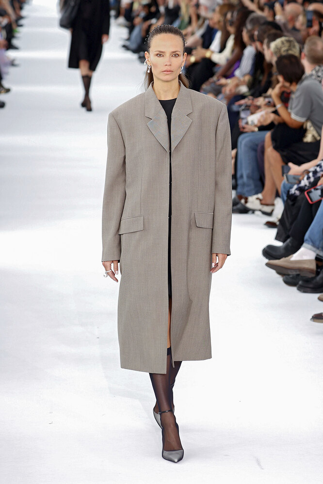 Givenchy весна-лето 2024 Givenchy весна-лето 2024