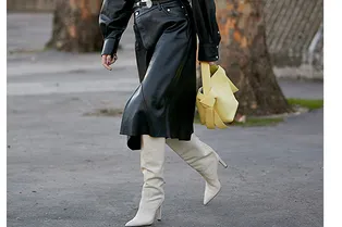 10 кожаных миди-юбок для тех, кто хочет быть в тренде