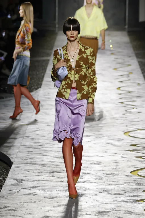 Versace весна-лето 2025 Versace весна-лето 2025