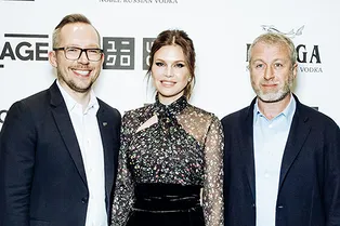 Даша Жукова и Роман Абрамович на превью новых выставочных проектов музея «Гараж»