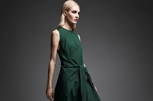 Шик — в простоте: 22 лаконичных наряда для истинных леди в коллекции Narciso Rodriguez Spring — 2020